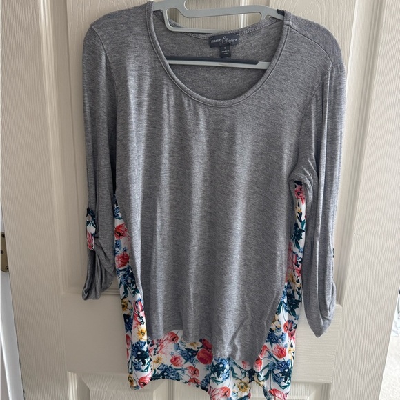 Market & Spruce Light Gray Floral Long Sleeve Top - Picture 3 of 5